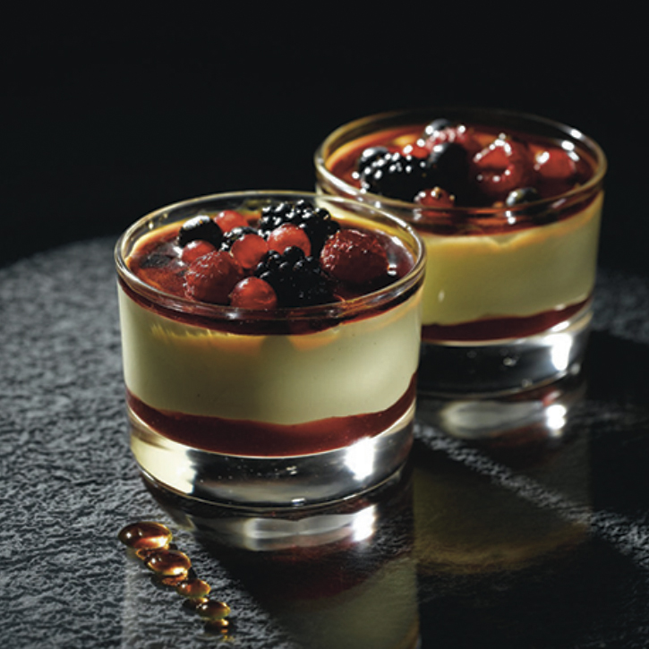 Creme brulée e frutti di bosco