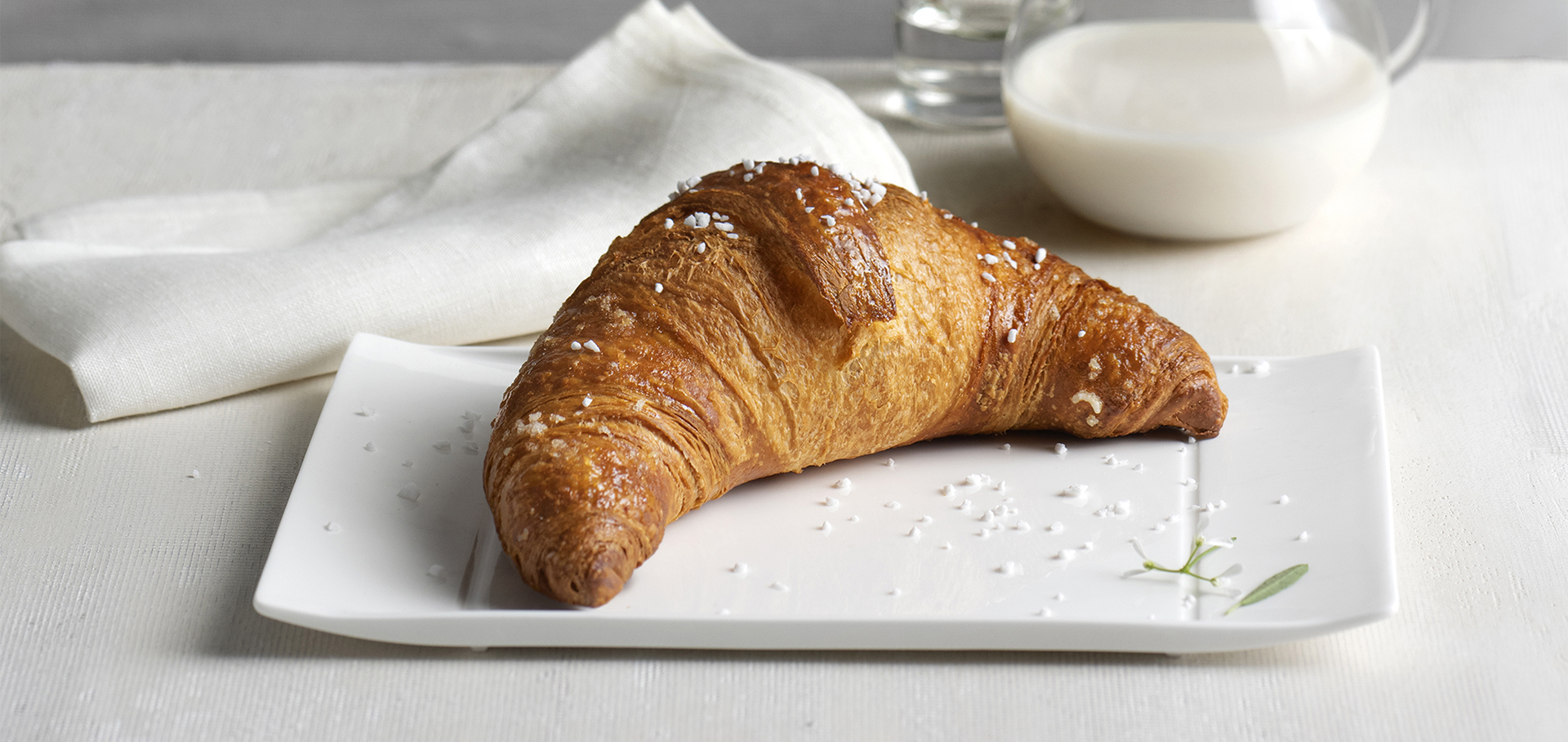 Gran croissant artigianale vuoto