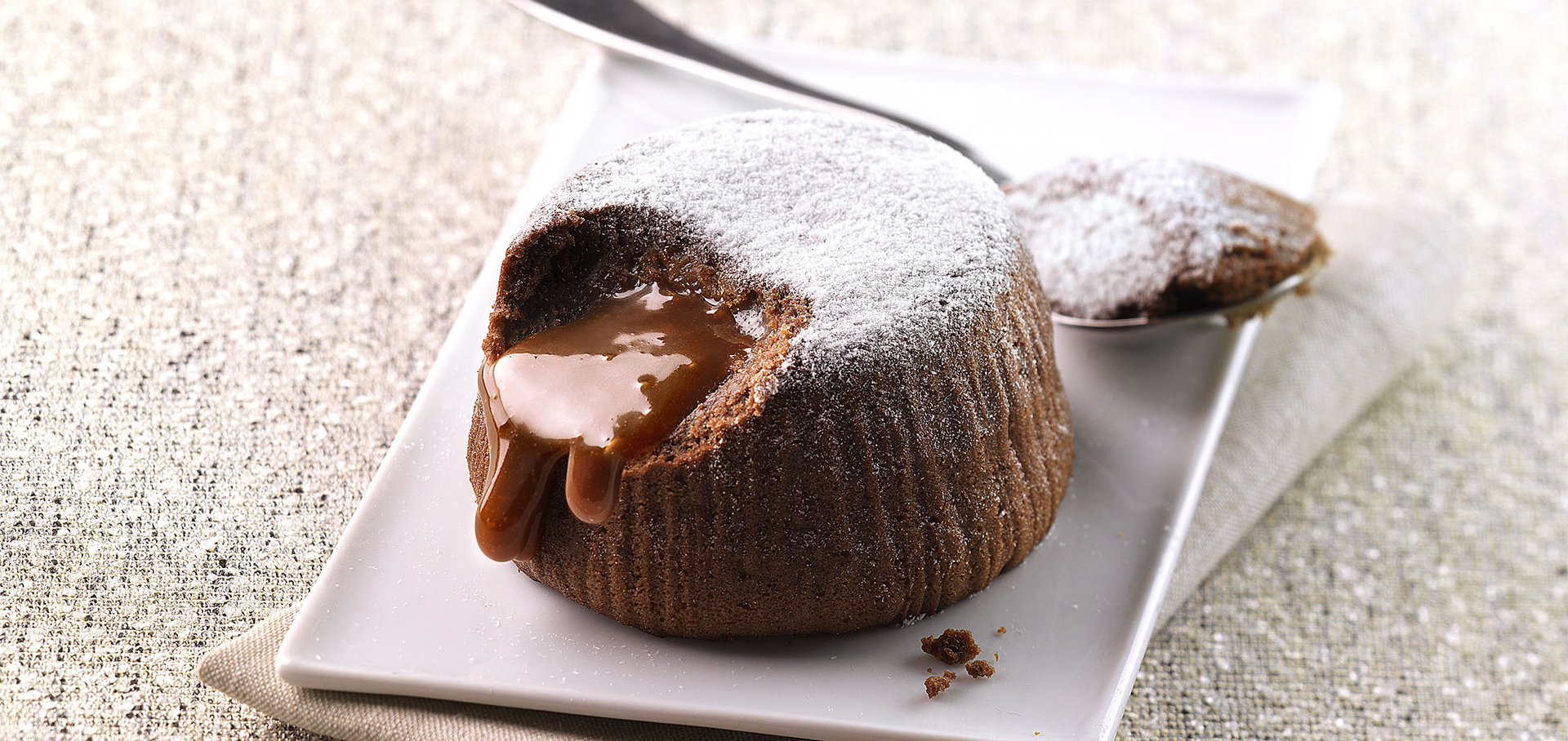 Soufflé al cioccolato e caramello salato